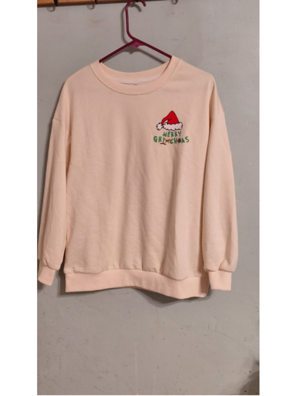 Women's Unbranded Beige Merry Grinchmas Sweatshirt M